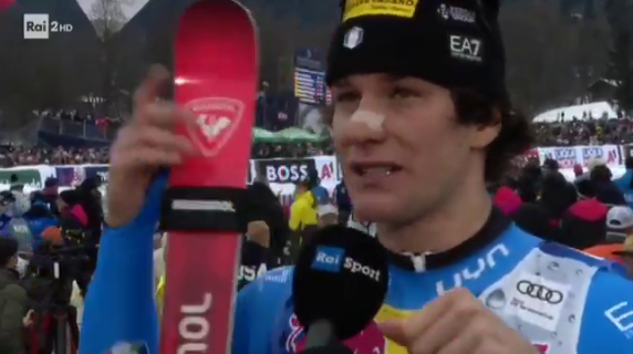 Franzoni in lacrime dopo l'impresa straordinaria, ricorda l'amico che non c'è più: «Ero con lui qui l'anno scorso. Oggi giorno speciale»