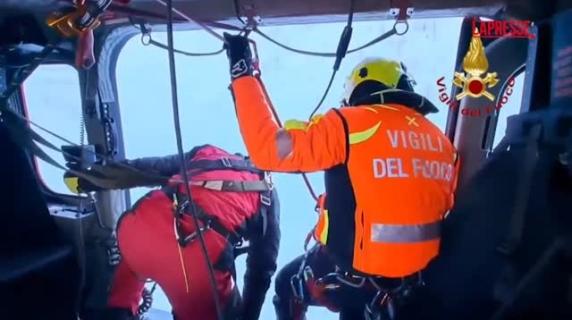 Montagna, valanga in Valtellina fa due morti e un ferito: il video dei Vigili del Fuoco