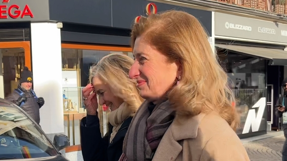 «Lei è la presidente del Cio?», Laura Mattarella non risponde ma sorride