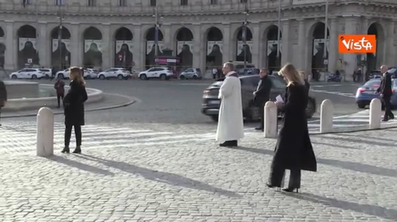 Funerali di Zichichi, ecco l'arrivo del presidente Mattarella alla Basilica di Santa Maria degli Angeli