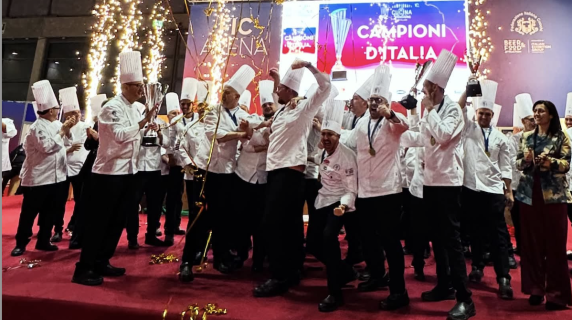 Federcuochi: il Team Napoli si aggiudica i Campionati della Cucina Italiana 2026