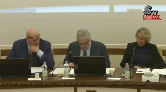 Scontro Tajani-Conte; «Trump non mi chiama Tony, io mai in ginocchio da lui e da Merkel». E scoppia la bagarre