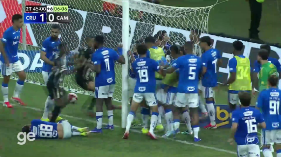 Il video della rissa tra Cruzeiro e Mineiro: il derby finisce con 23 espulsi e l'intervento della polizia militare