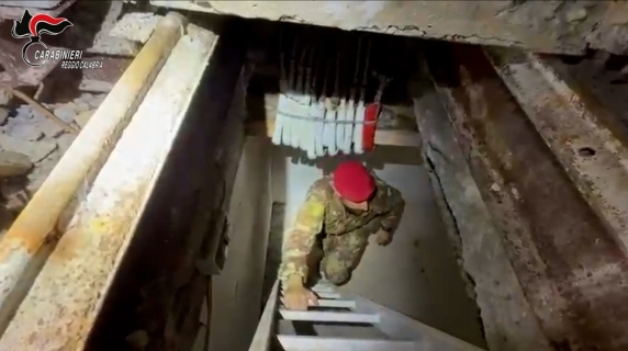 Reggio Calabria, scoperto bunker segreto in abitazione in costruzione