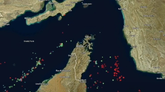 Hormuz, traffico marittimo nel caos: l'animazione