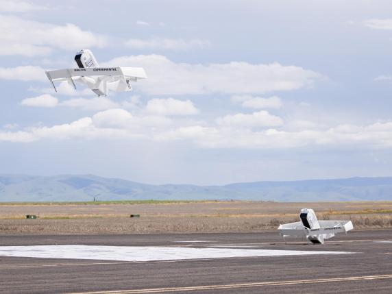 Amazon, abbiamo visto i droni MK30 di Prime Air: la consegna in 30 minuti degli ordini arriva via aria