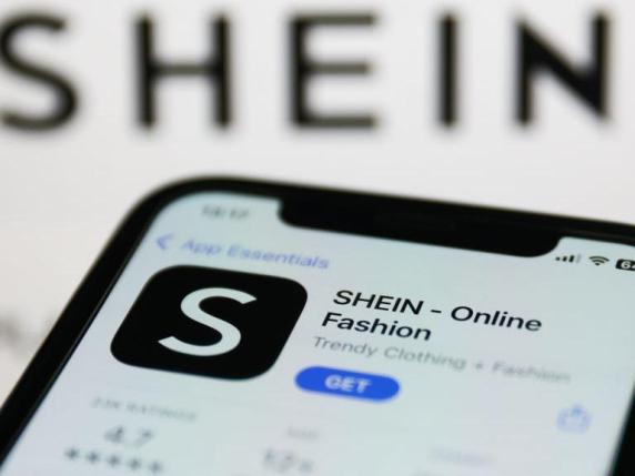 Shein, lo studio tedesco: «Sostanze tossiche» in alcuni prodotti del fast fashion cinese