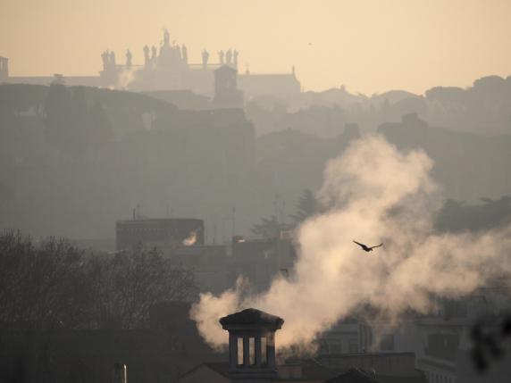 Cittadini tutelati: la Cassazione ordina al Comune di risarcire con 10 mila euro per inquinamento acustico e atmosferico