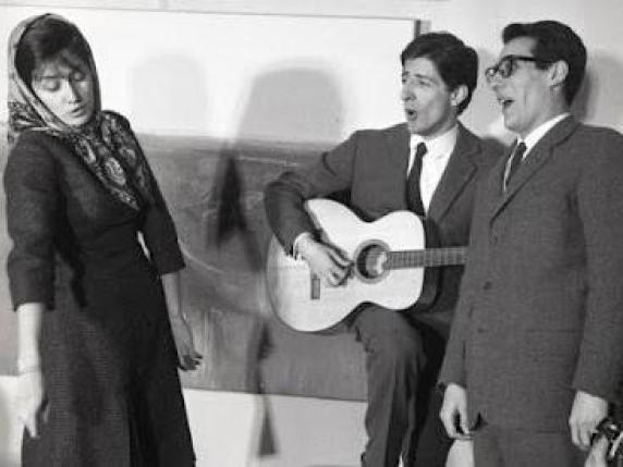 ragazzo triste con schizzo di chitarra