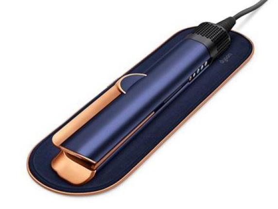 Dyson, ecco la piastra asciugacapelli Airstrait: con un solo gesto si asciuga e si crea la piega