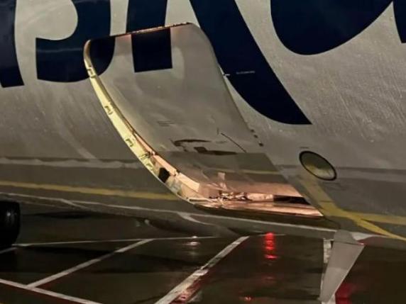 La settimana «pazza» nei cieli Usa: ruote che si staccano dagli aerei, motori in fiamme, fuoripista e portelloni aperti