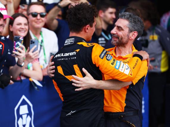 MIAMI, FLORIDA - MAY 05: Race winner Lando Norris of Great Britain and McLaren and McLaren Team Principal Andrea Stella celebrate in parc ferme after the F1 Grand Prix of Miami at Miami International Autodrome on May 05, 2024 in Miami, Florida.   Mark Thompson/Getty Images/AFP (Photo by Mark Thompson / GETTY IMAGES NORTH AMERICA / Getty Images via AFP)