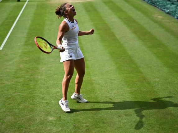 La favola di Paolini, prima italiana in finale a Wimbledon: batte Vekic&nbsp;2-6, 6-4, 7-6​Sorrisi e talento: il decollo della piccola Jas