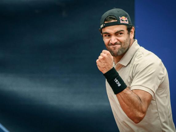 Berrettini vince l'Atp Gstaad e torna nei primi 50 al mondo. Battuto Halys in una finale senza storia Cronaca 6-3, 6-1