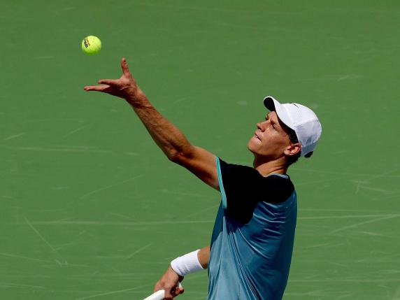 Sinner show a Cincinnati: soffre, ma batte Zverev in tre set (7-6, 5-7, 7-6) e vola in finale contro Tiafoe Video