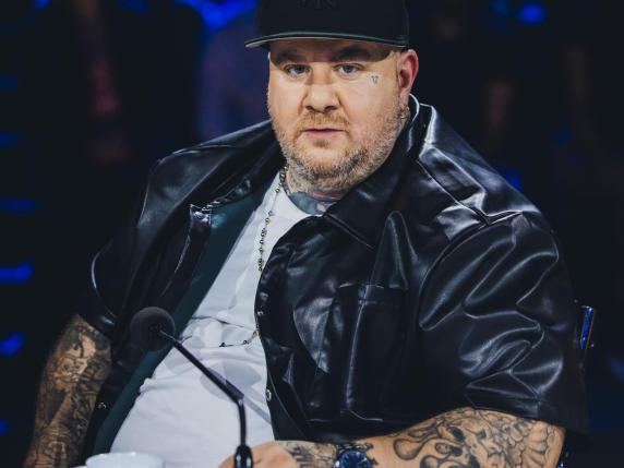 Jake La Furia: «Il rap è scorretto? Ci devono pensare le famiglie all'educazione, non noi. Mi bocciarono tre volte all'artistico perché non mi piaceva l'autorità»