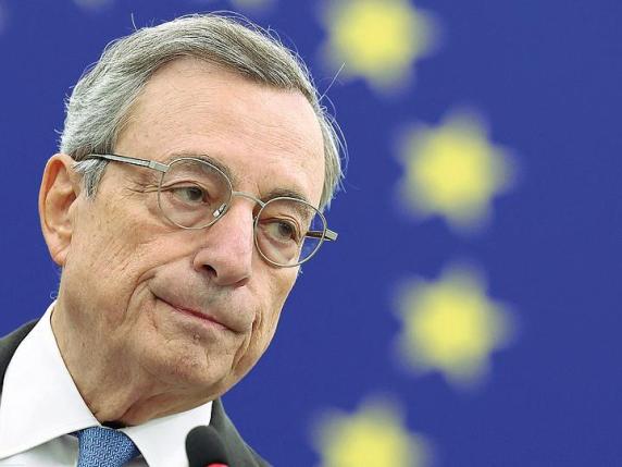 L’«avviso» di Draghi a Strasburgo: opporsi al debito comune è anti Ue