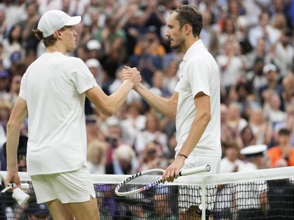 Sinner-Medvedev, orario e dove vedere in tv i quarti di finale dell'Atp di Shanghai