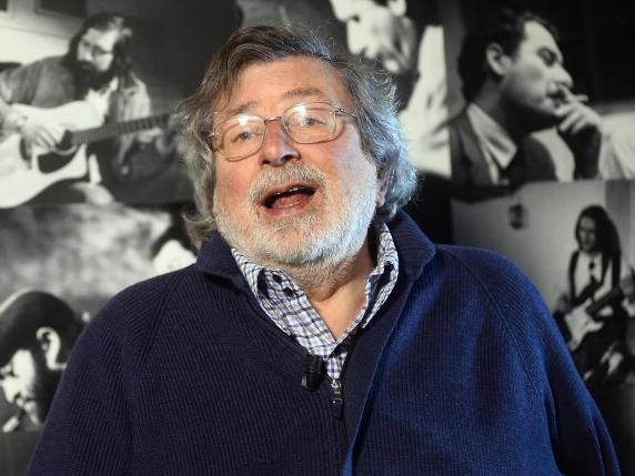 Francesco Guccini: « Il ventennio? Non sta tornando, ma l'atmosfera culturale è quella. E ai neofascisti non dovevano permettere di sfilare alla stazione di Bologna»