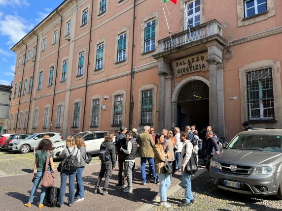 garlasco sarà acquisito il dna delle gemelle cappa e quello degli amici di sempio e stasi paola cappa disse   abbiamo incastrato alberto