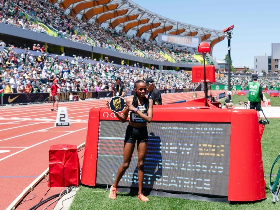 Due record storici abbattuti nel mezzofondo femminile: le keniane Chebet e Kipyegon da record nei 5000 e 1500 metri
