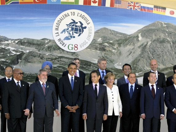 Foto di gruppo al G8