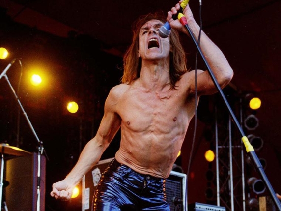 Iggy Pop: «Ero un ragazzino sfigato poi ho trasformato il mio corpo in una bomba a mano»