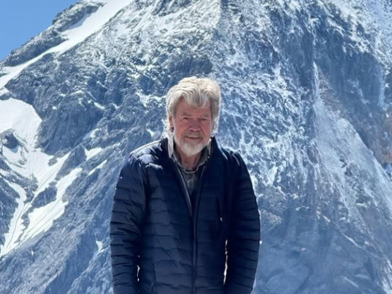 Messner: influencer, traffico e lupi sono i tre problemi della montagna, educazione e eliminazione proposte