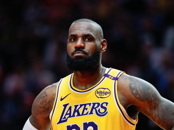 LeBron James, far from retirement: the 'second decision' is a publicity stunt for a cognac brand