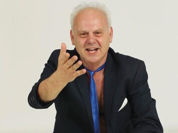 Zelig torna in TV: da Pino dei Palazzi a “papy ultras” e il destino dei protagonisti.