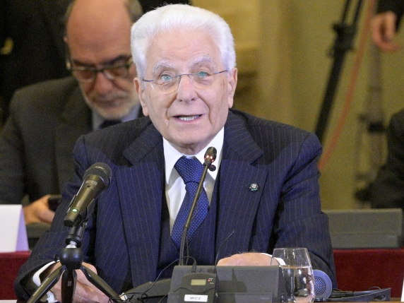 Mattarella apre l'Assemblea delle Province con diretta video