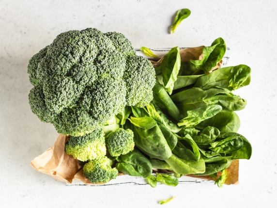 Perdita di Peso con i Cibi a Caloria Negativa: Verità e Benefici per la Salute