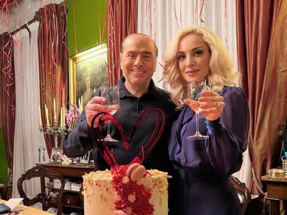 Riforma della Giustizia: Una Vittoria per Silvio Berlusconi ma anche un Profondo Lutto per Fascina