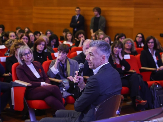 Gino Cecchettin parla ai giovani studenti dell'Università Statale di Brescia di genere e identità