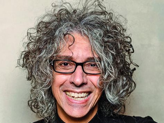 Giovanni Allevi: la musica come fonte di ispirazione e forza nella lotta contro il cancro