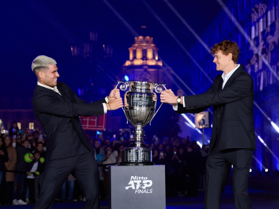 Sfida al vertice: Sinner e Alcaraz si contendono la vetta del tennis mondiale