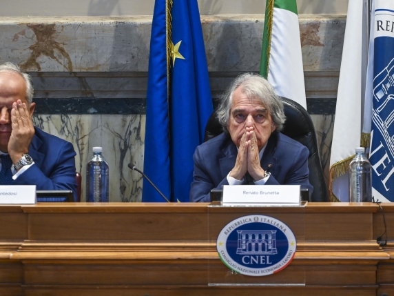 Limitazione dei maxi stipendi nella pubblica amministrazione: le mosse del governo dopo il caso Brunetta