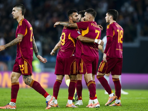 La Roma si impone sull'Udinese con un netto 2-0 grazie ai gol di Pellegrini e Celik, Gasperini in vetta alla classifica
