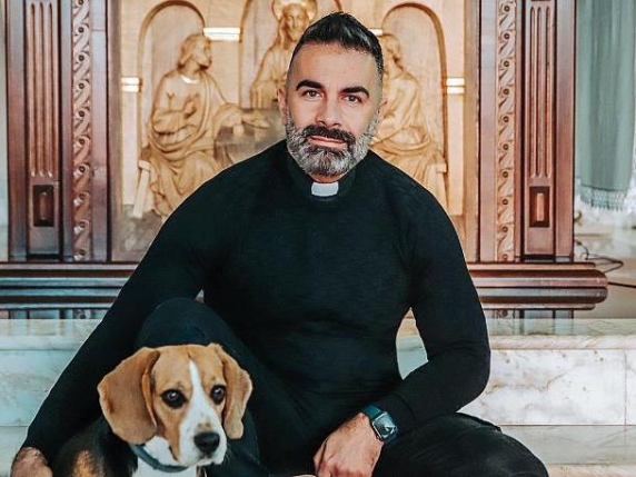 Il Prete con un Milione di Cuori: la Storia di Don Cosimo Schena