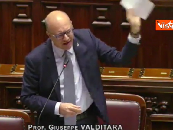 Tensione in Parlamento sulla Legge dell'Educazione Sessuale a Scuola