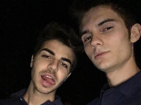 Leonardo Fiorini, 27 anni, muore cadendo da un balcone di B&B; famiglia nega suicidio