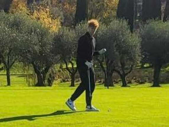 Novak Sinner si rilassa al Lago di Garda: resort a Salò e golf a Soiano