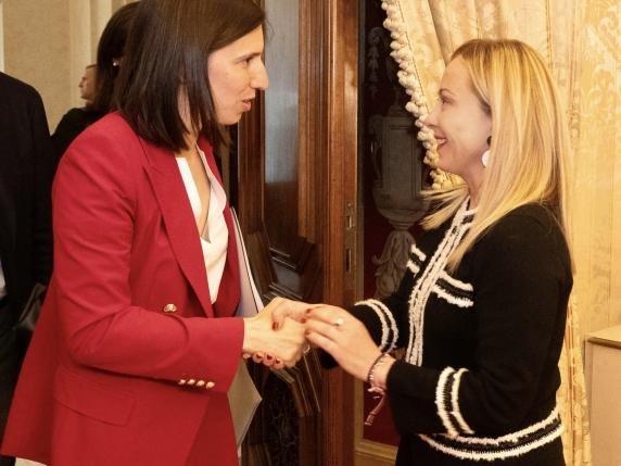 Ddl consenso: la maggioranza rinvia l'approvazione al Senato durante la giornata contro la violenza sulle donne