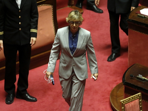 Ddl stupri, sì al testo Bongiorno (senza la parola "consenso"): pene fino a 13 anni. «Chi critica non lo ha letto». Il Pd: «Inaccettabile»