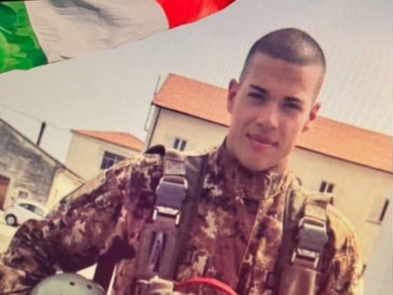 Due morti in 48 ore a Roma: soldato della Folgore e incidente scooter‑furgone, raccolta fondi quasi completata