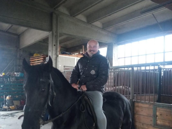 Il segretario dei Moderati sputa sull’avversario durante la partita di calcio: squalificato per 6 mesi Il segretario dei Moderati sputa sull’avversario durante la partita di calcio: squalificato per 6 mesi