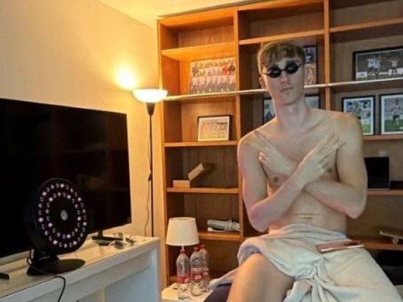 Lampada a luce: la fotobiomodulazione per un recupero più rapido dei calciatori