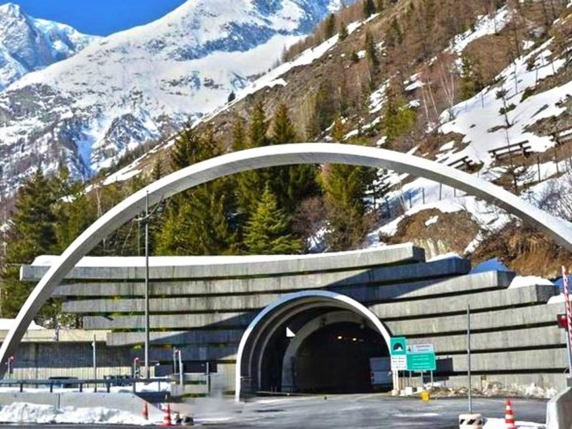 60 anni di Traforo del Monte Bianco: costruzione record e impatto sul traffico