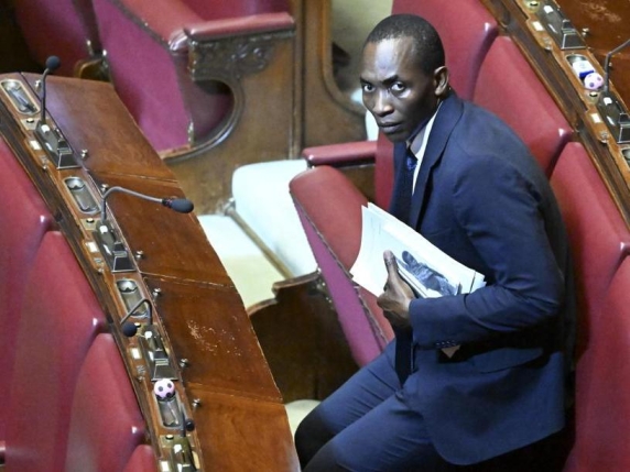 Soumahoro, l'ex pasionario di Avs che guarda a destra: «Ricandidatura? Nel caso valuterò»