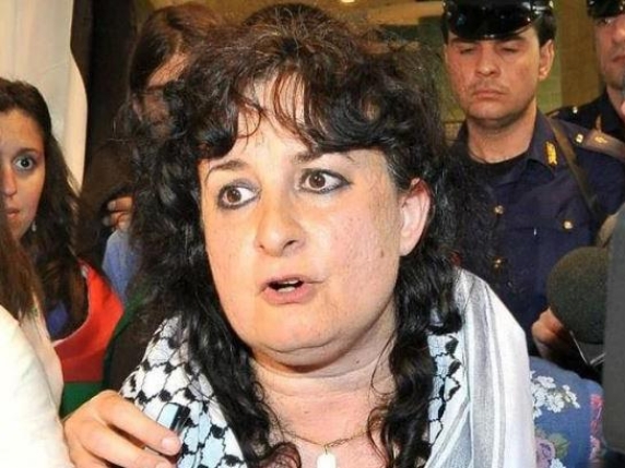 Angela Lano indagata per sospetto di sostegno a Hamas: la giornalista afferma di fornire solo informazioni sul popolo palestinese
